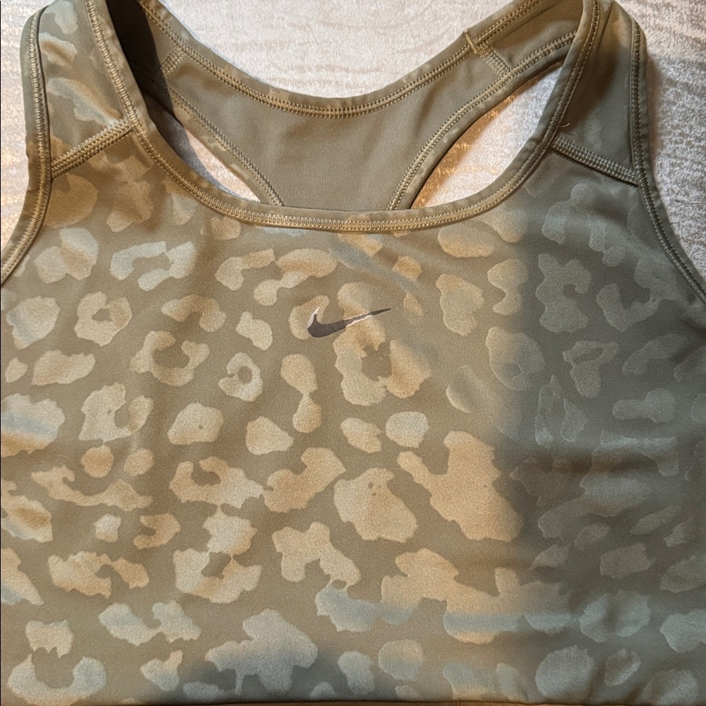 2 piece Nike Dri-FIT olive leggings bras set